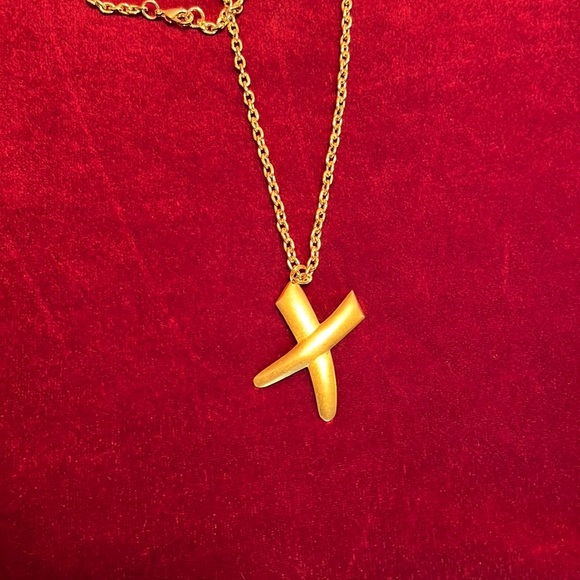 2/15 X Necklace lightweight costume kiss - Picture 1 of 2